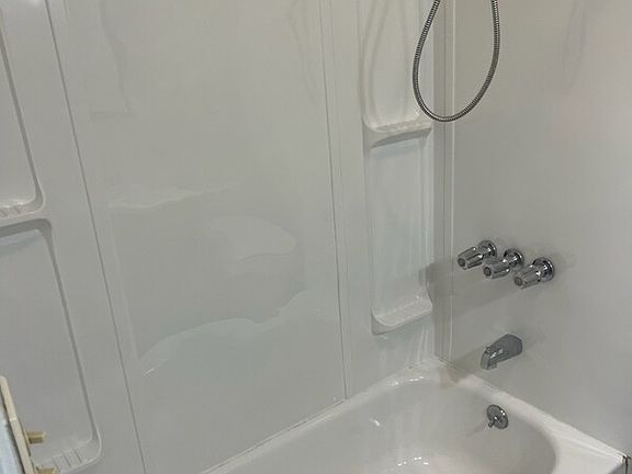 5th image of 430 Liberty St APT 1G