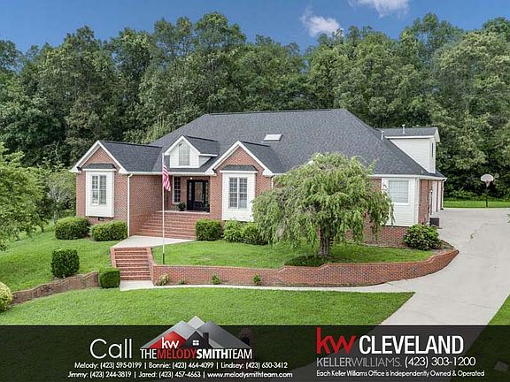 3rd image of 203 Rosewood Dr NE