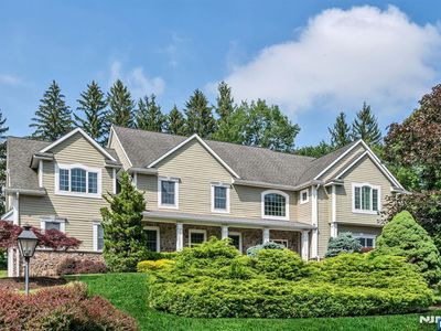 21 Winding Way, Upper Saddle River, NJ, 07458
