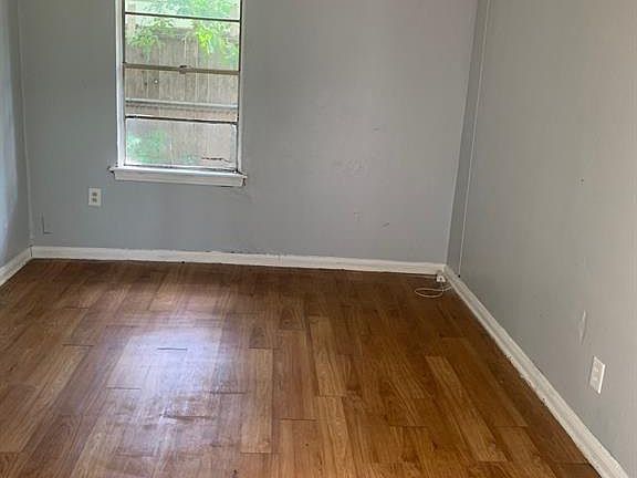 3rd image of 5818 Westover St
