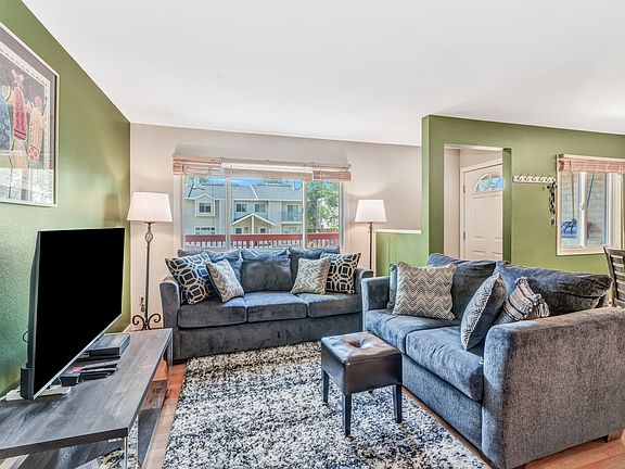 4th image of 31 Cypress Ct
