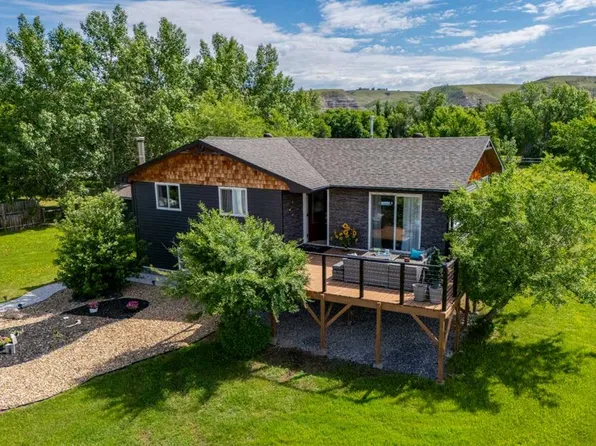 103 W Pinter Rd, Drumheller, AB T0J 0Y9