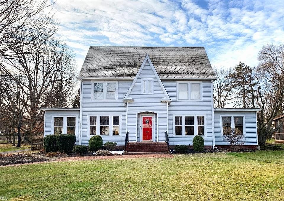 1st image of 319 Edgemere Pl