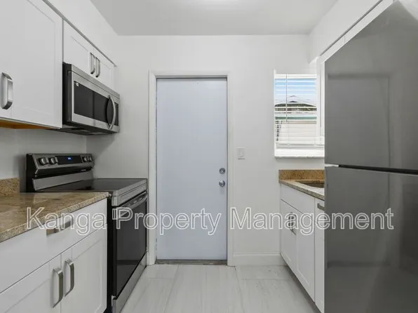 968 W 9th St, West Palm Beach, FL