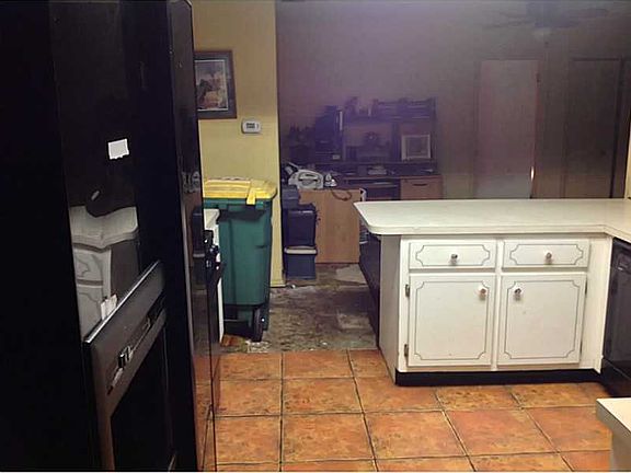 4th image of 8206 NW 73rd Ave