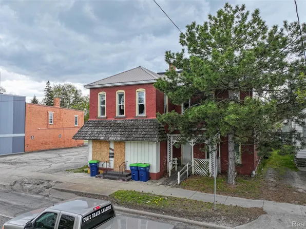 310 S Henry St, Bay City, MI 48706