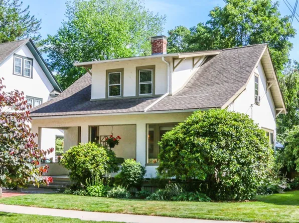 85 Roseland Ter, Longmeadow, MA 01106