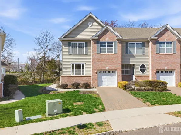 1306 Fir Ct, Somerset, NJ 08873