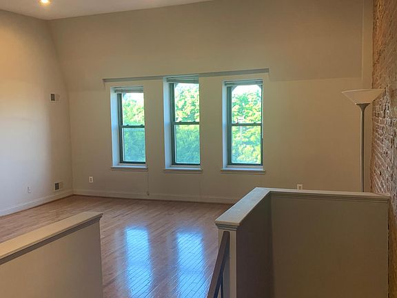 5th image of 2106 18th St NW Unit 3