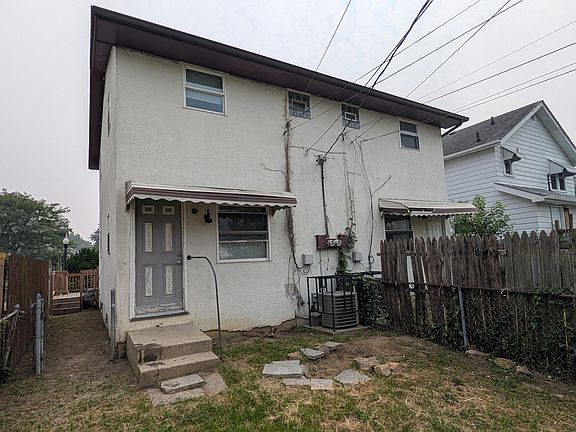 4th image of 625-627 Wrexham Ave