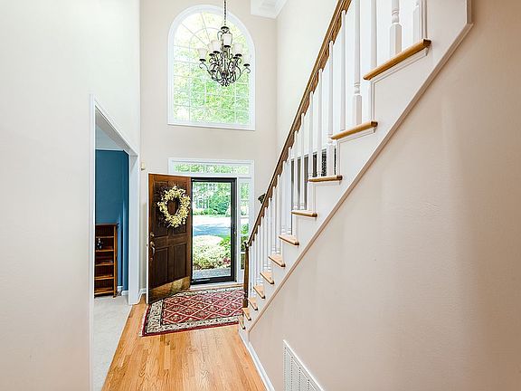 4th image of 8807 Oxfordshire Ct
