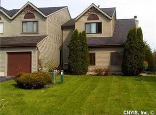 8229 Honeysuckle Dr, Liverpool, NY 13090