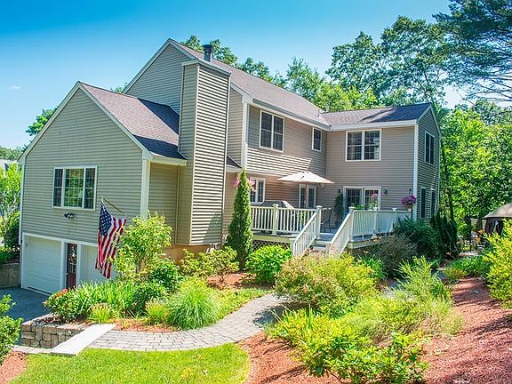 4th image of 8 Brittany Ln