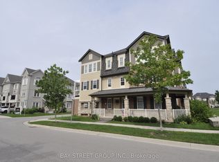 265 Ellen Davidson Dr #5, Oakville, ON L6M0V4