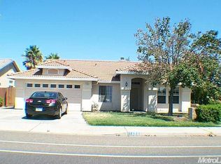 1498 E J St, Oakdale, CA 95361