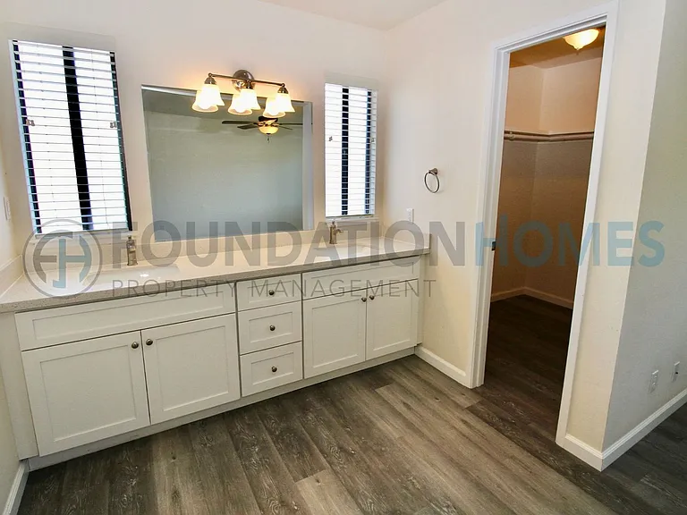 404 San Marin Dr — Photo 54