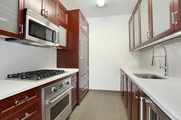 Rented by New York Residence | media 13
