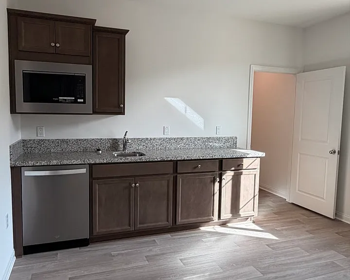 27253 Lapis Dr — Photo 2