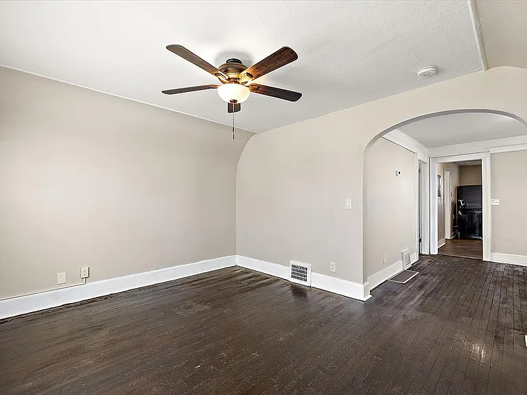 5741 Lakewood St — Photo 18