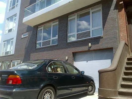 Rented by Elite NY Holdings | media 22