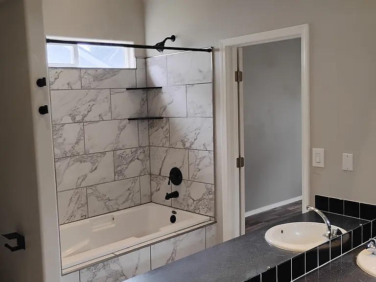 802 N Echohawk Way — Photo 4