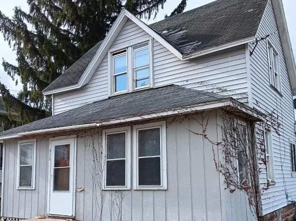 424 W State St, Mauston, WI 53948