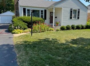 849 Todd Ct, Deerfield, IL