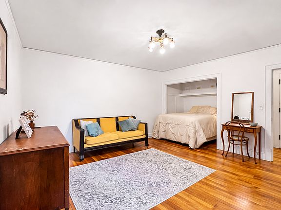 5th image of 285A Harvard St #9