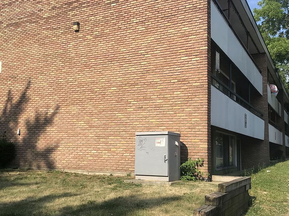 1st image of 207 Ballard St APT 206
