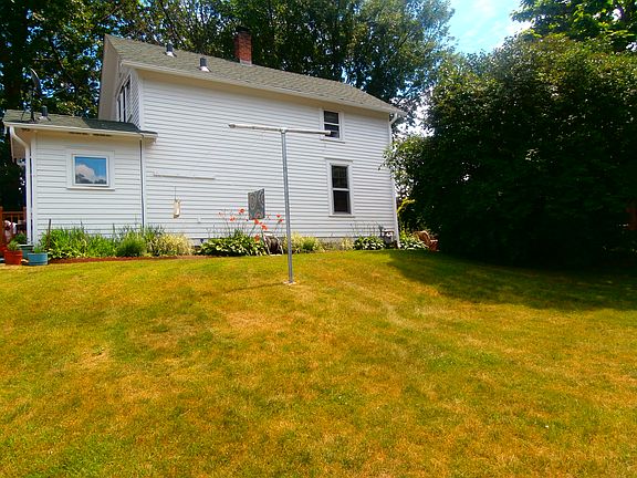3rd image of 451 Butler Ave E