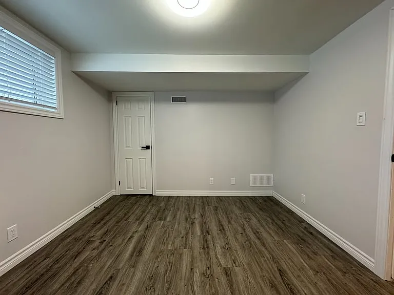 74 Peel St #BASEMENT — Photo 12
