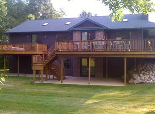 17095 Rose Hill Rd, Pinckney, MI 48169