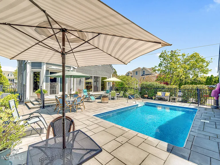 200 Beacon Blvd — Photo 29