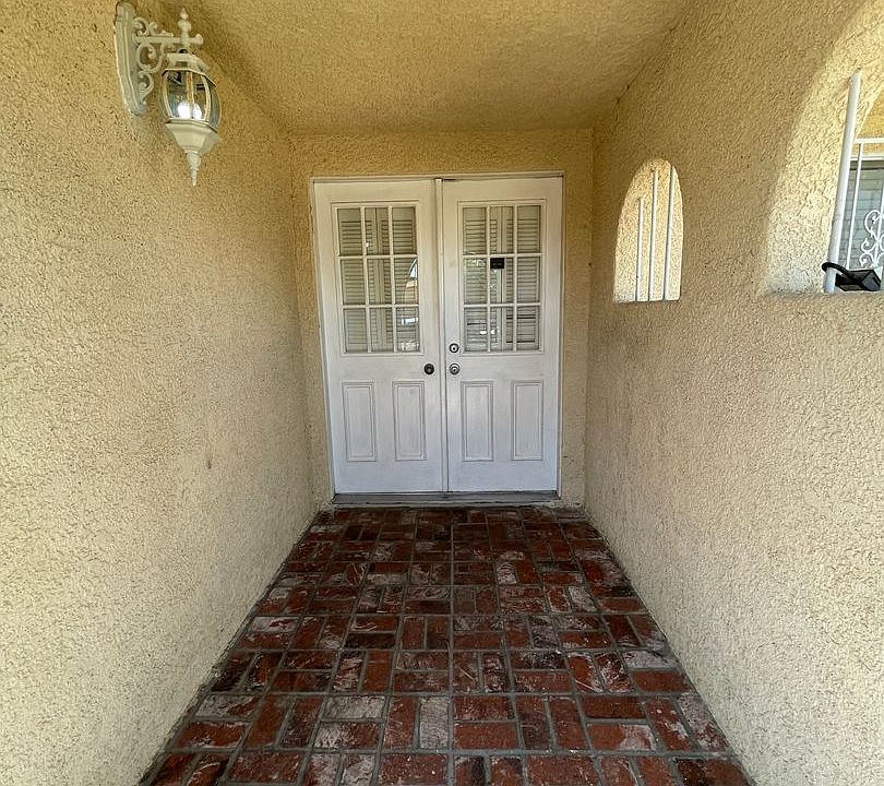 1st image of 4340 El Antonio Pl
