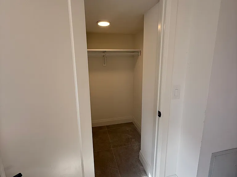 15 Arrowsmith Ave #1B — Photo 4