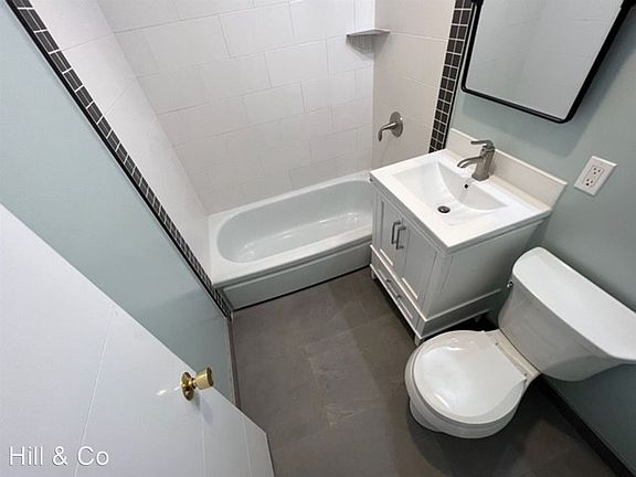 3rd image of 154-156 Carlotta Cir #154