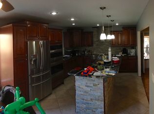 20299 Windemere Dr, Macomb, MI 48044