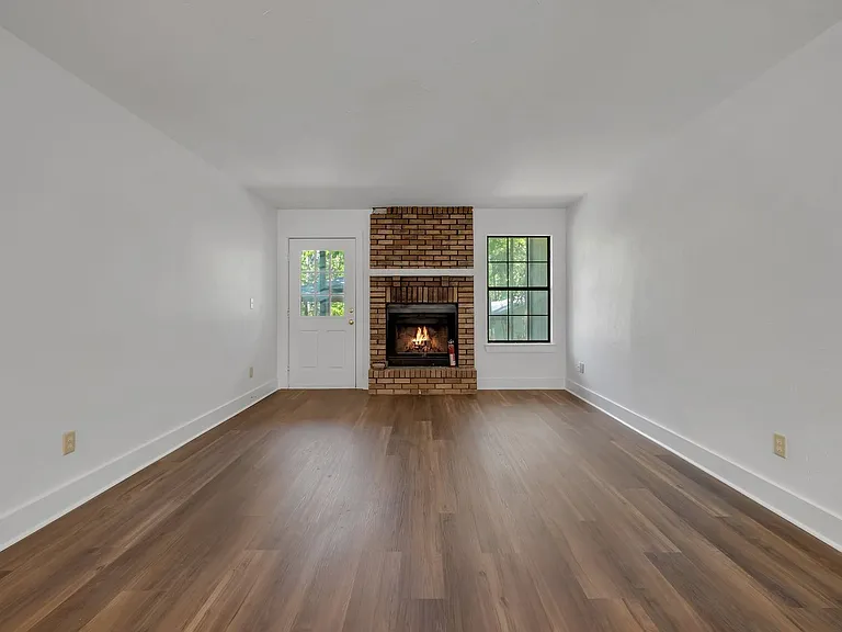 2956 Woodrich Dr — Photo 7