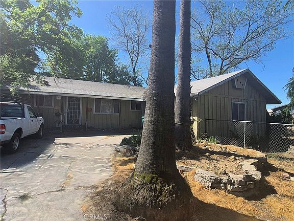 2nd image of 2085 Cabot Ave