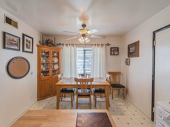 5th image of 394 Forest View Dr