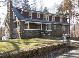 2 Chevy St, Newburgh, NY 12550
