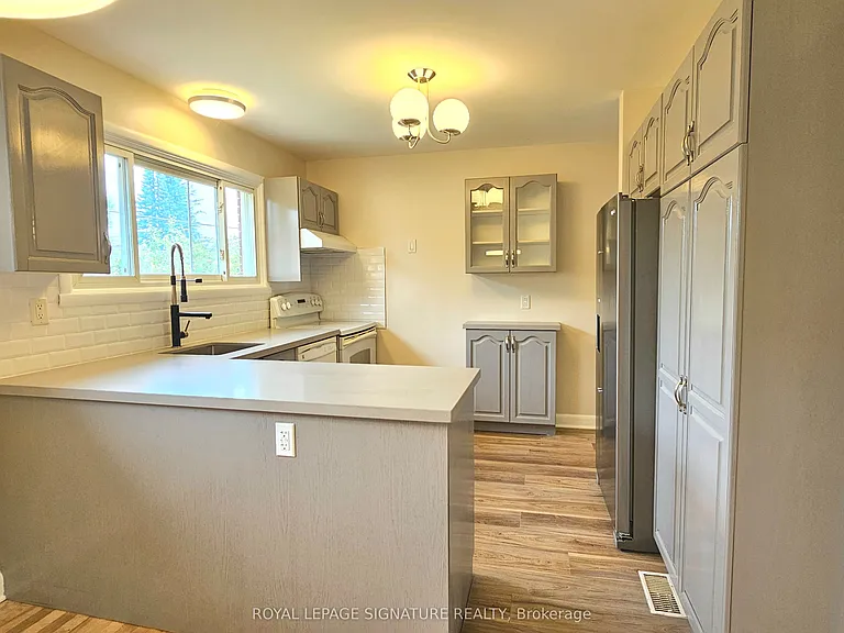 2368 Drury Ln #MAIN — Photo 4