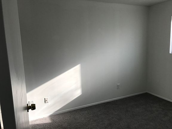 5th image of 30 Filipe Ln #B