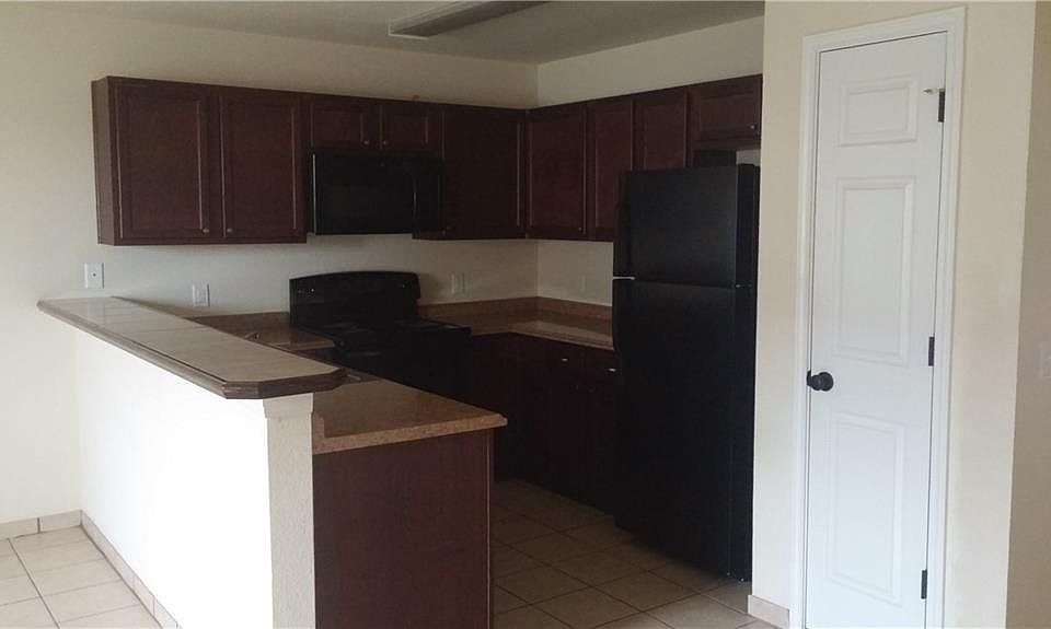 1st image of 2507 Oak Ln #A