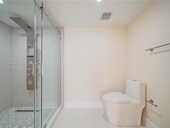 3rd image of 66 Valencia Ave APT 1101C