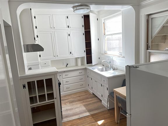 2nd image of 1478 18th Ave #3