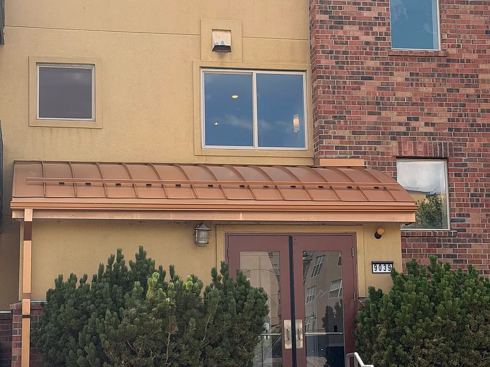 9039 E Panorama Cir #201