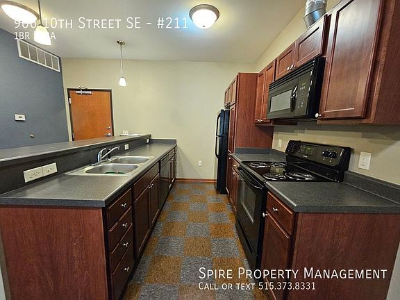 3rd image of 906 10th St SE #211