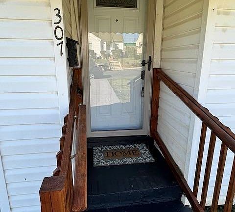 2nd image of 307 Hood St