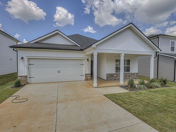 2nd image of 1302 Bluffton Cir Lot 76